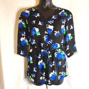 𝅺LILA Rose Romper NWT 😍